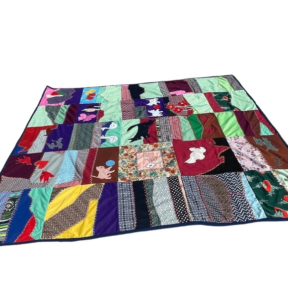 NEW Intricate Custom Handmade Multicolor Animal "Patchwork" Quilt 90X90 - Picture 8 of 16